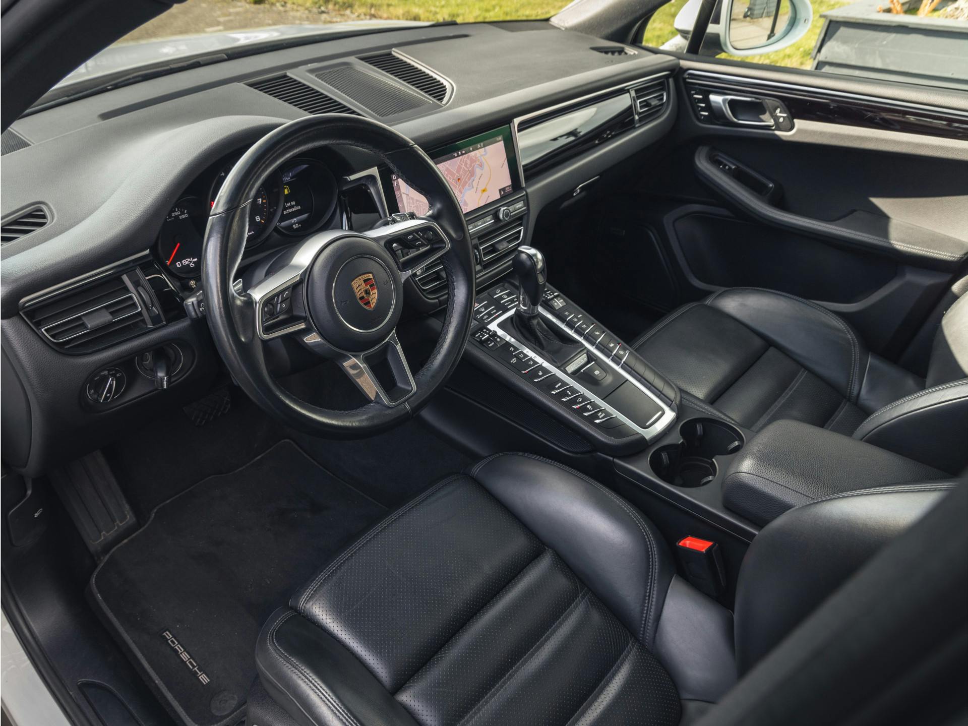 Porsche Macan 2.0 | Panoramadak | Bose | Luchtvering | Adaptieve Sportstoelen